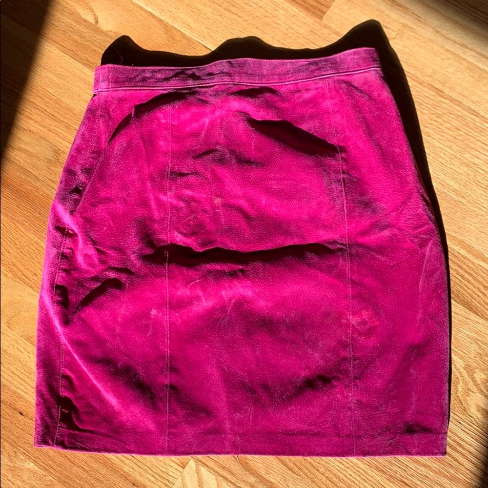 pink skirt